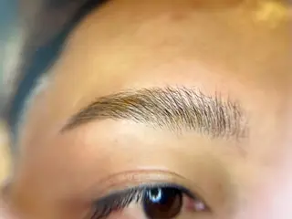 アイブロウ マツエク・マツパ ルアナプラス 中目黒のマツエク・マツパデザイン