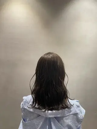 ミディアム カラー 森 遥菜のヘアスタイル