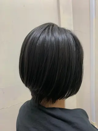 ショート カラー MEM所属・村上 吉斗のヘアスタイル