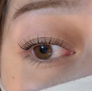 マツエク・マツパ ヤマダ サクラのヘアスタイル