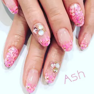 ネイル 🩵NORIKO 上品ネイルが得意🩵のネイルデザイン