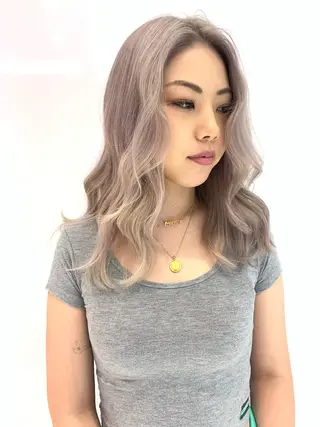 セミロング カラー share salon JAM 吉祥寺所属・レイヤー/ブリーチ HIKARU ♡のヘアスタイル