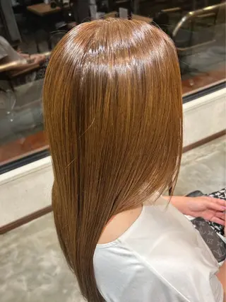 カラー 江利川 紫音のヘアスタイル