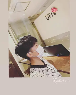 ショート ハイライト/インナー /ブリーチ/レイヤーのヘアスタイル