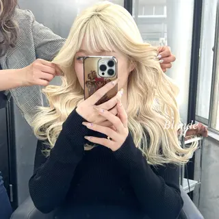 ロング カラー シールエクステ特化 ハイトーン、NANAのヘアスタイル