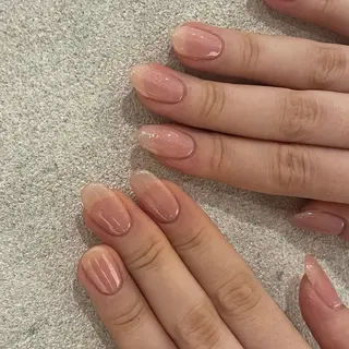 ネイル 𝑟𝑖𝑠𝑎 🕯‎🤍のネイルデザイン