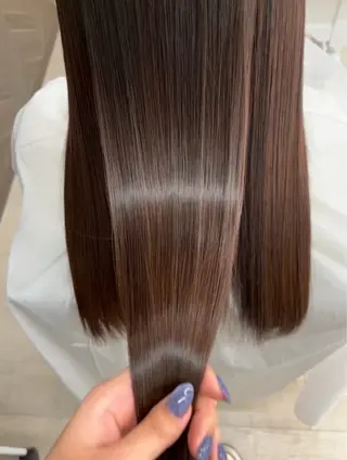 セミロング AND LALU ／YUUKIのヘアスタイル