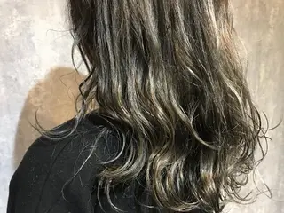 ロング カラー vato マンツーマンサロンのヘアスタイル