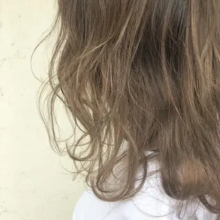 セミロング カラー 艶髪育成サロン 京橋　shinのヘアスタイル
