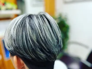 カラー ビューティーサロン　ニシムラ所属・ビューティーサロン ニシムラのヘアスタイル