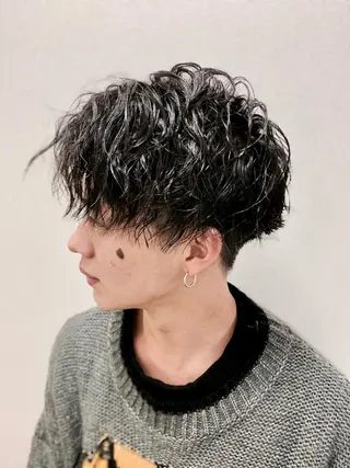 ミディアム パーマ メンズ HIROGINZA ヒロ銀座 青山所属・マツオ リュウホウ🐉のヘアスタイル