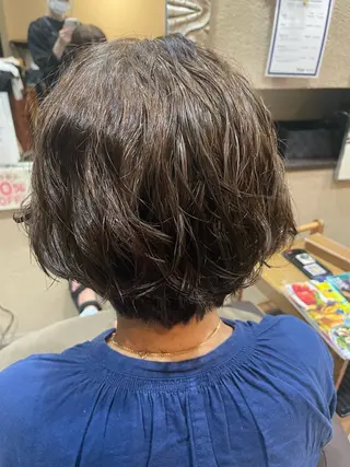 ショート パーマ 勘場 万菜華のヘアスタイル