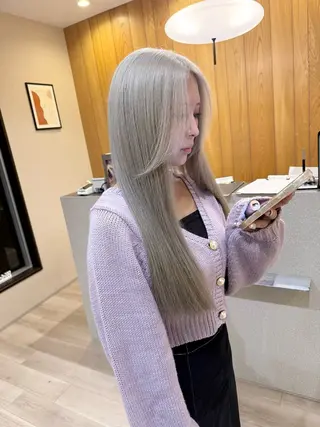 ロング カラー 透明感特化美容師🌈 神保克行のヘアスタイル