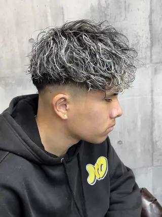 パーマ メンズ 三谷 仁のヘアスタイル