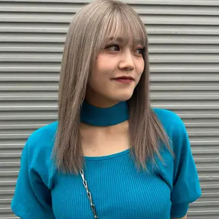 ミディアム カラー 💙ルル💙 ハイトーン/レイヤーのヘアスタイル