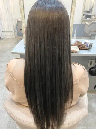 ロング カラー ヘアアレンジ FONS 🤍yurika🤍のヘアスタイル
