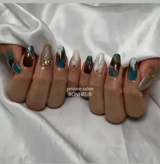 ネイル BONHEUR Annaのネイルデザイン