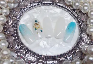 ネイル マジックミラー所属・マジック ミラーのネイルデザイン