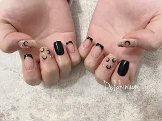 ネイル 岡本 友恵のネイルデザイン