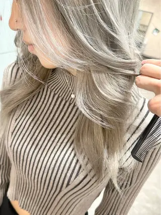 セミロング 🌿美髪ツヤ髪× 骨格補正✂︎戸祭　伶のヘアスタイル