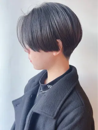 ショート morio from london所属・松岡彩華 ボブ /グレージュのヘアスタイル