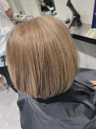 カラー 石井 潤のヘアスタイル