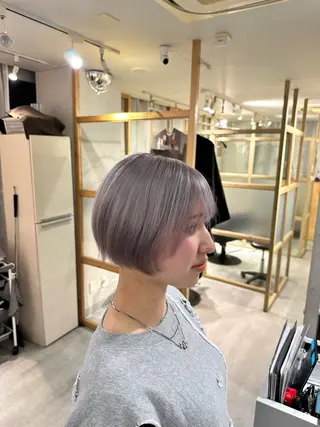 ミディアム JOS所属・上野/エフェクトブリ ーチ✂︎touiのヘアスタイル