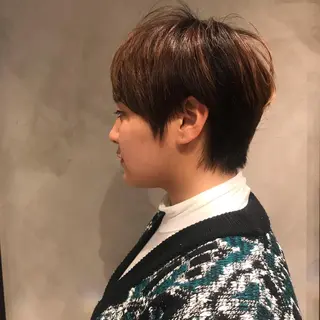 ショート 柔らかブラウン/顔周 りレイヤー♡ユウシのヘアスタイル