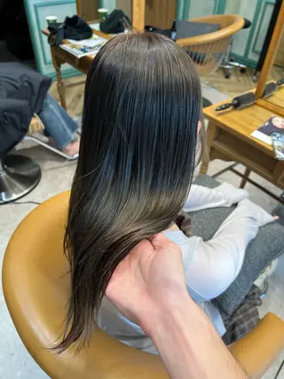 セミロング 韓国レイヤーカット/ 縮毛矯正/羽田航のヘアスタイル