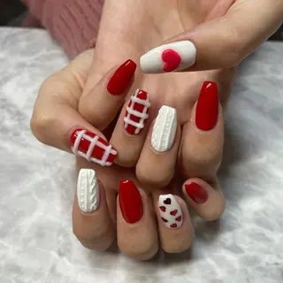 ネイル Aleum所属・Nail Salon Aleumのネイルデザイン