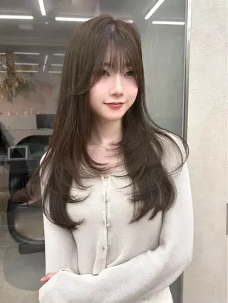 セミロング カラー ヘアアレンジ fumika🎀 ベージュのヘアスタイル