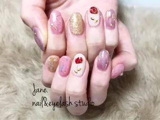 ネイル Yakko pas á pasのネイルデザイン