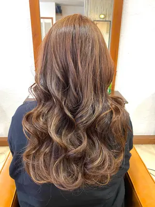 ロング Keshiki   hair design所属・くびれショート・ボブ デザインカラー特化のヘアスタイル