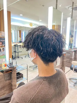 パーマ メンズ スパイラル波巻き パーマ井本汰壱のヘアスタイル