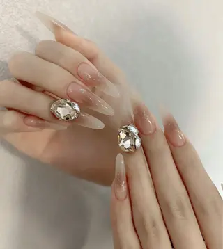 ネイル D-BEAUTY Nailsalonのネイルデザイン