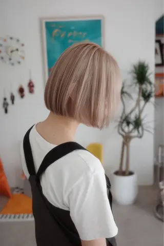 ショート カラー モトムラ アミのヘアスタイル