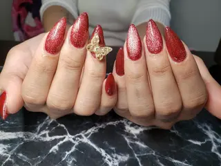 ミディアム ネイル クロキ 。のネイルデザイン