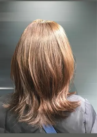 ミディアム カラー GO TODAY SHAiRE SALON 梅田店所属・ベージュカラー/ボブ チャネリングカットのヘアスタイル