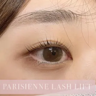 マツエク・マツパ Very (ベリー)所属・吉田 彩花の眉毛・アイブロウイメージ