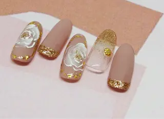 ミディアム ティーエヌ 金山駅東口店のネイルデザイン