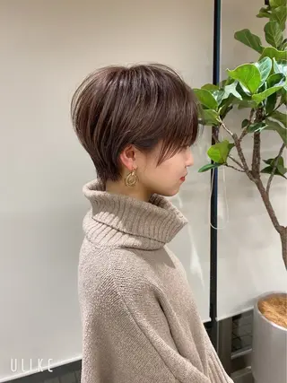 ショート レイヤーカット/ 顔まわり/アオイのヘアスタイル