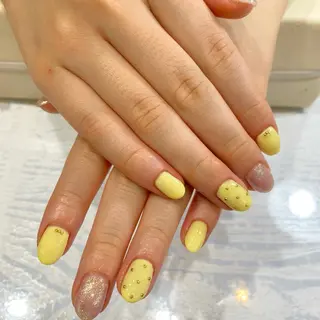 ネイル Nest 岩崎のネイルデザイン