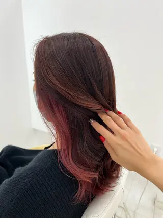 ロング カラー 吉田 悠乃のヘアスタイル