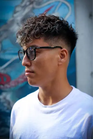 ショート カラー パーマ ヘアアレンジ メンズ キッズ ネイル マツエク・マツパ 髪質改善🇰🇷 レイヤーカット/梅田のヘアスタイル