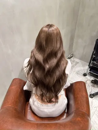 ロング 🥇KEN /レイヤー/艶カラーのヘアスタイル