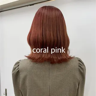 セミロング 暖色カラー推し/ トヤエリコのヘアスタイル