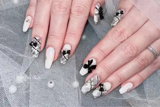 ネイル tres SAKIのネイルデザイン