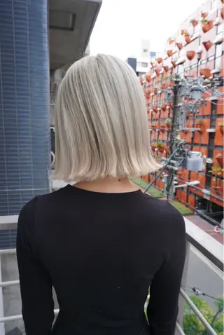 ショート カラー cime所属・小林実愛/ ハイトーン/心斎橋/のヘアスタイル