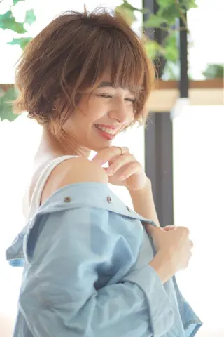 ショート カラー 顔まわりカット✄ ベージュカラー🧸のヘアスタイル