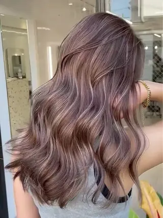 ロング カラー 表参道/ハイライト バレイヤージュのヘアスタイル